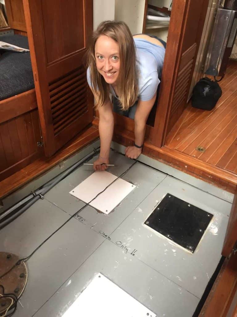 Fixing our water tanks on our liveaboard boatt