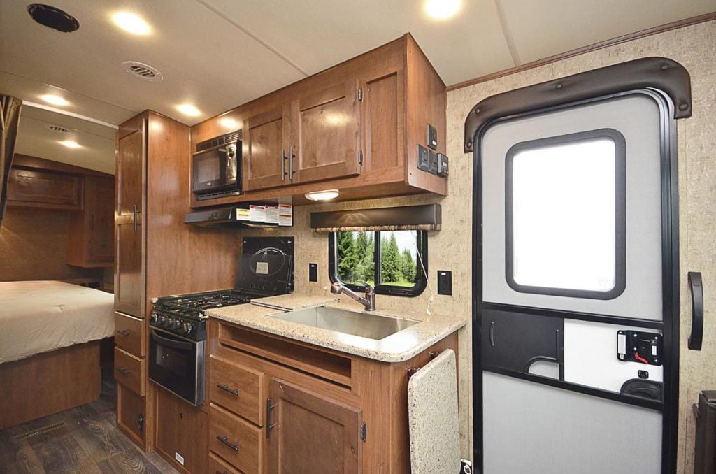 Best 4 Season Travel Trailer Our Top Picks for YearRound Comfort [2022 ]