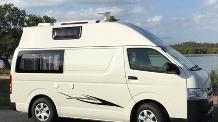 2016 Toyota Hiace