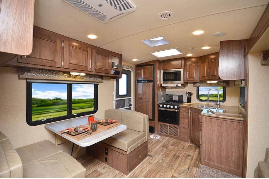 4 seasons travel trailer interior