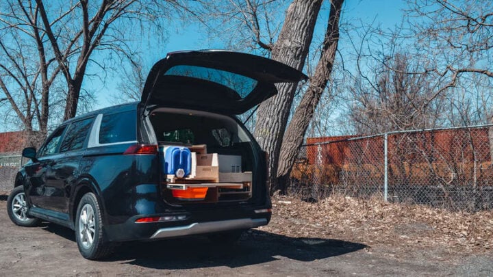 Kia Carnival Conversion Kit by Vanpackers