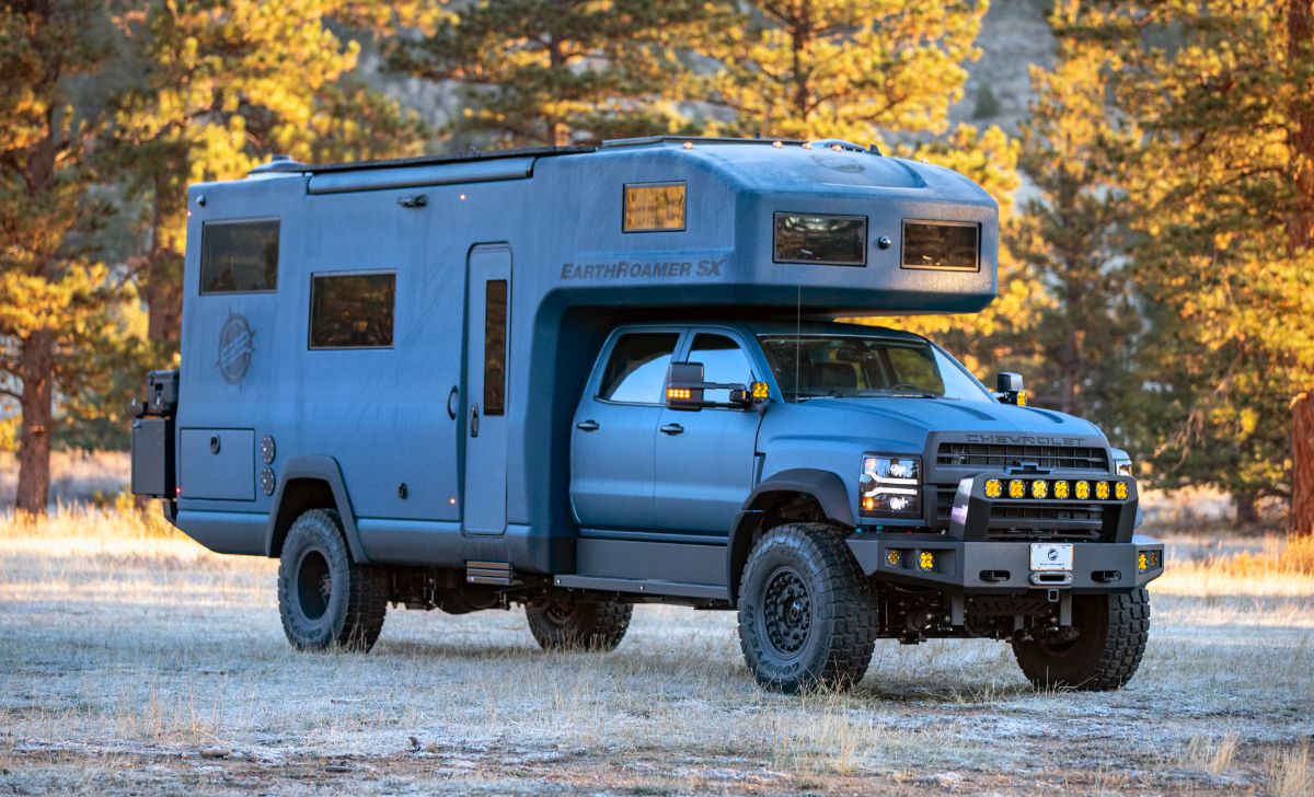 earthroamer expedition vehicle