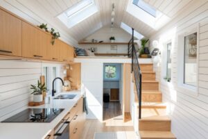 20 Brilliant Tiny House Interior Design Ideas for Maximizing Space ...