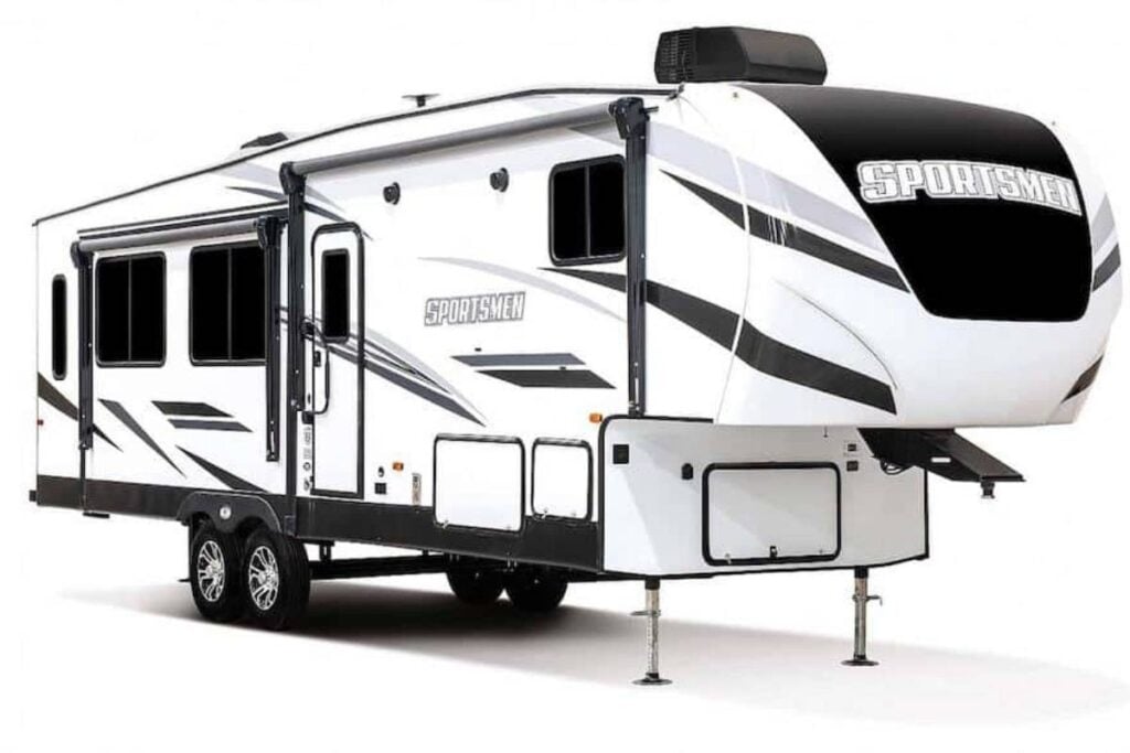 white small fifth wheel camper