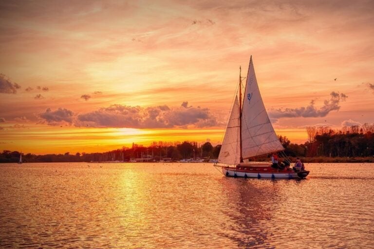Losing Your Rudder at Sea Is Every Sailor’s Nightmare — Here Are 10 Solutions Sailors Talk About